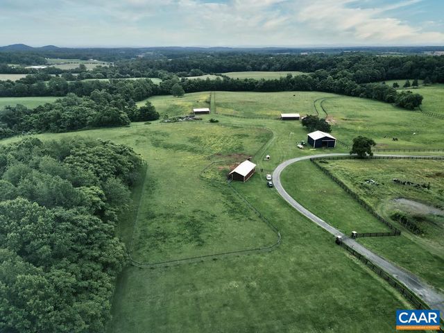 3111 S SEMINOLE TRL, Madison, VA 22727