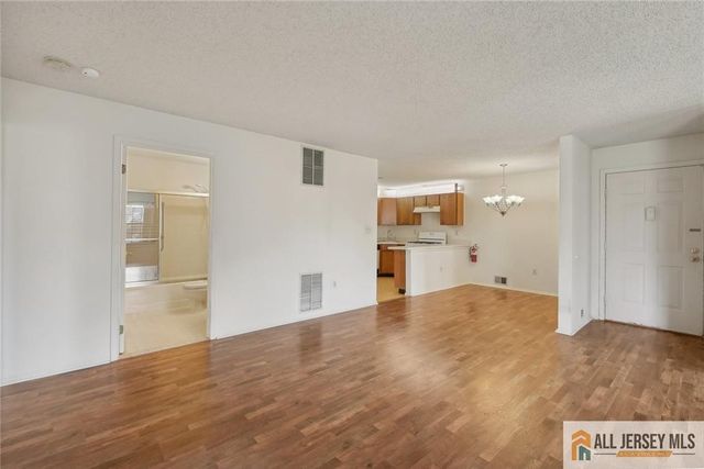 28 Wycoff Way 28, East Brunswick, NJ 08816