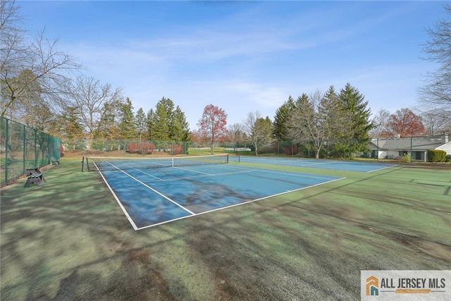 28 Wycoff Way 28, East Brunswick, NJ 08816