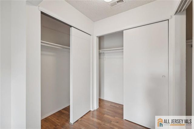 28 Wycoff Way 28, East Brunswick, NJ 08816