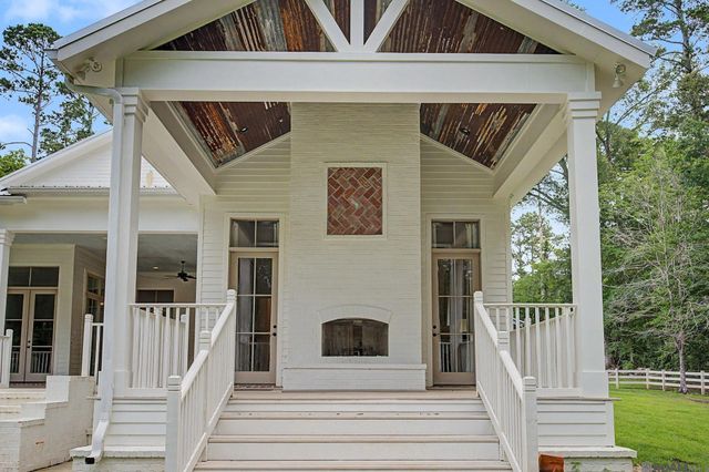 4842 Thibodeaux Rd, Greenwell Springs, LA 70739