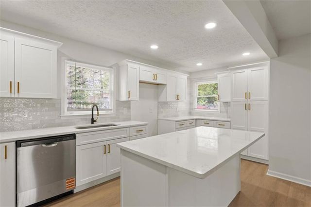 4328 Luxembourg Drive, Decatur, GA 30034