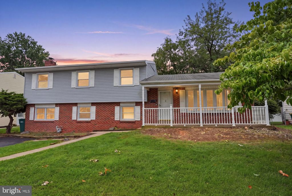 131 LOUISE DR, MORRISVILLE, PA 19067 — exterior