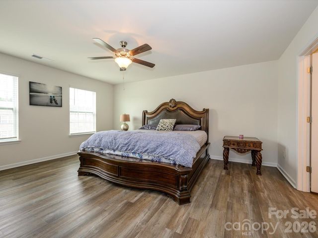 2343 Meadow Stream Drive, Sherrills Ford, NC 28673