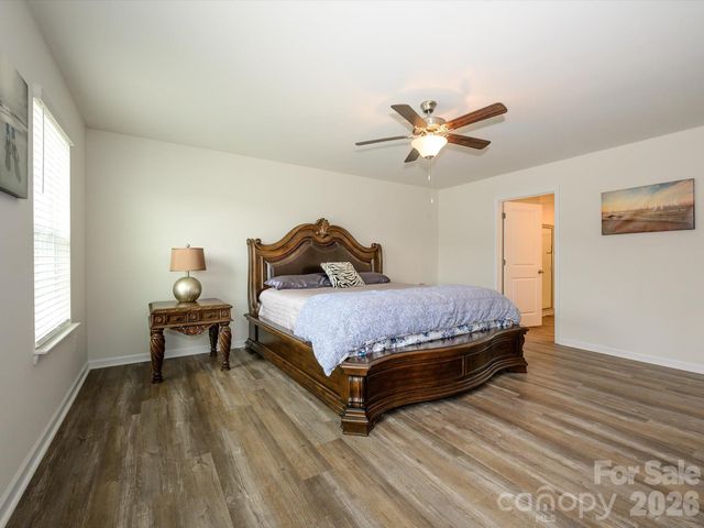 2343 Meadow Stream Drive, Sherrills Ford, NC 28673