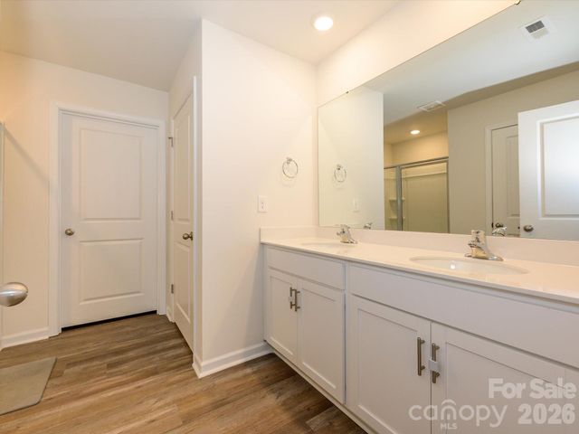 2343 Meadow Stream Drive, Sherrills Ford, NC 28673