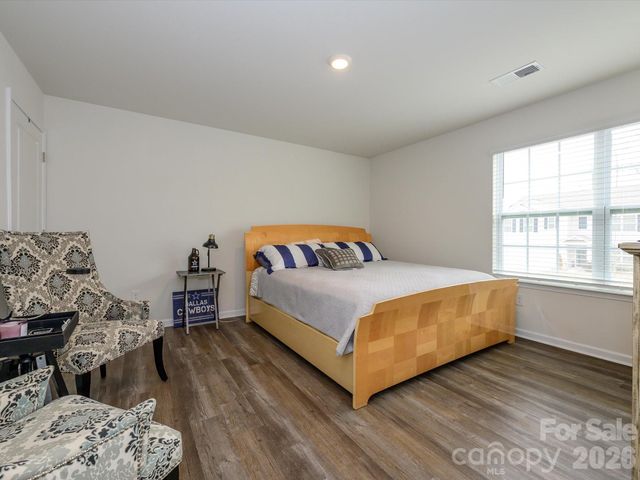 2343 Meadow Stream Drive, Sherrills Ford, NC 28673