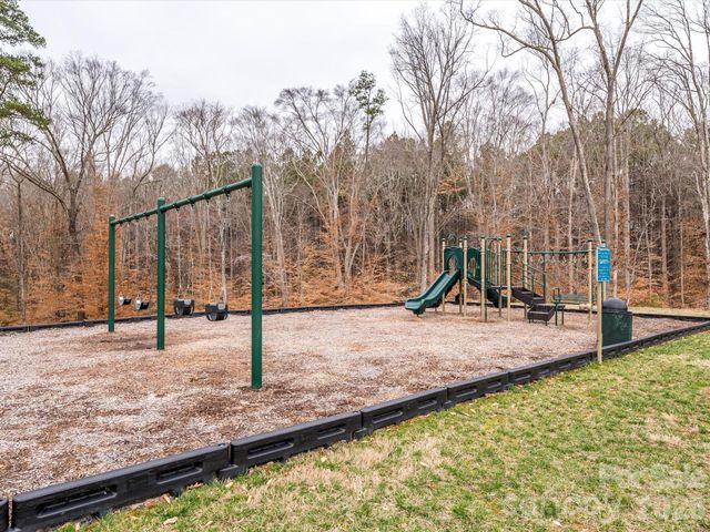 2343 Meadow Stream Drive, Sherrills Ford, NC 28673