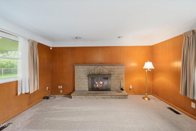 2328 Kneer Drive, Toledo, OH 43614