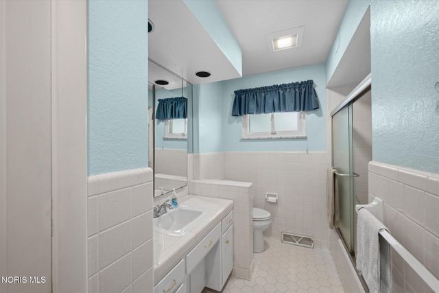 2328 Kneer Drive, Toledo, OH 43614