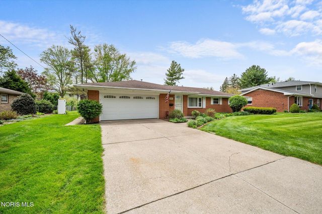 2328 Kneer Drive, Toledo, OH 43614