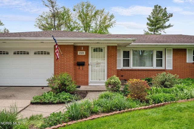 2328 Kneer Drive, Toledo, OH 43614