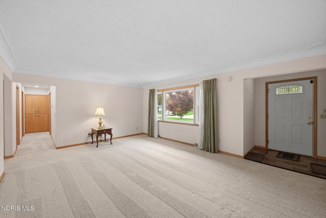2328 Kneer Drive, Toledo, OH 43614