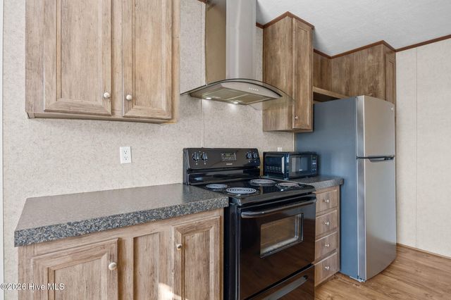 410 Fawn Drive, Hampstead, NC 28443