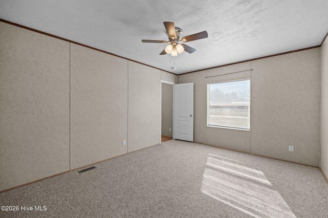 410 Fawn Drive, Hampstead, NC 28443