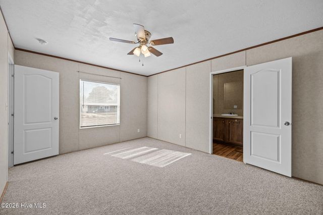 410 Fawn Drive, Hampstead, NC 28443