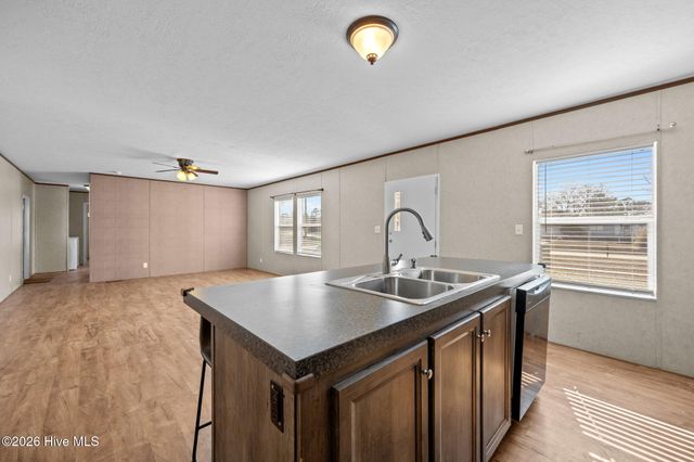 410 Fawn Drive, Hampstead, NC 28443