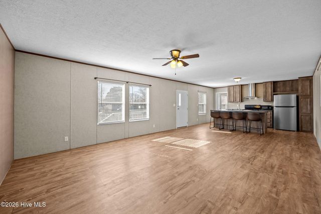 410 Fawn Drive, Hampstead, NC 28443