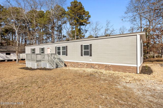 410 Fawn Drive, Hampstead, NC 28443