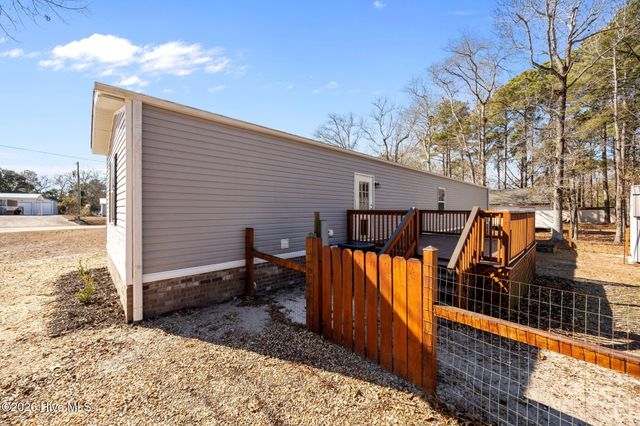 410 Fawn Drive, Hampstead, NC 28443