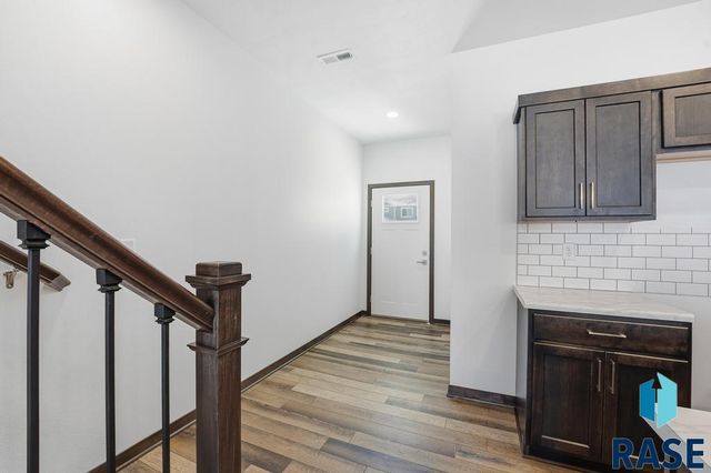 9211 W Ark Pl Place, Sioux Falls, SD 57106