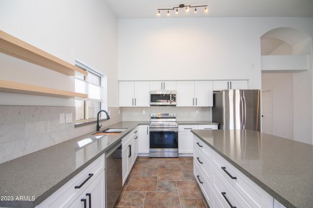 11532 W CLOVER Way, Avondale, AZ 85392