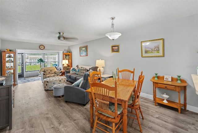 1195 MISSION HILLS BOULEVARD 37C, Clearwater, FL 33759