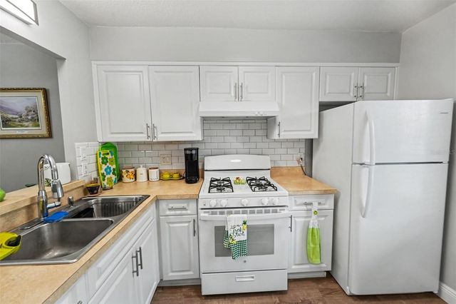 1195 MISSION HILLS BOULEVARD 37C, Clearwater, FL 33759