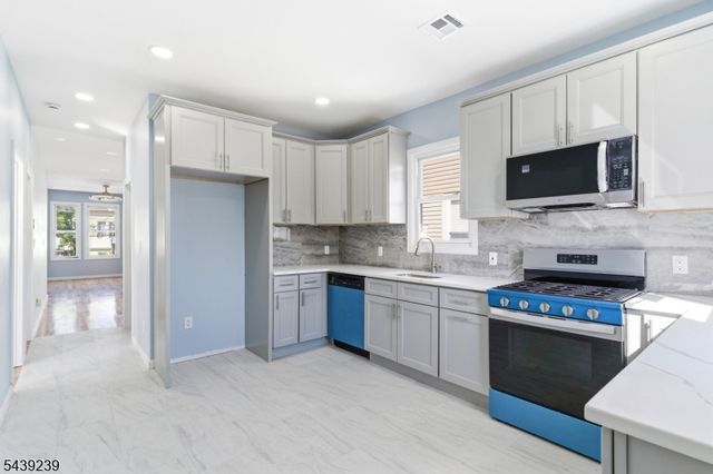 280 Conklin Ave, Hillside Twp., NJ 07205