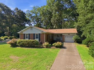 3630 Sulkirk Road, Charlotte, NC 28210