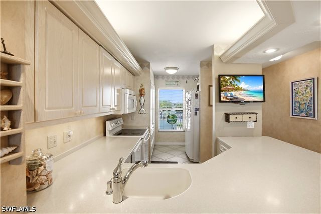 991 N Barfield DR 404, Marco Island, FL 34145