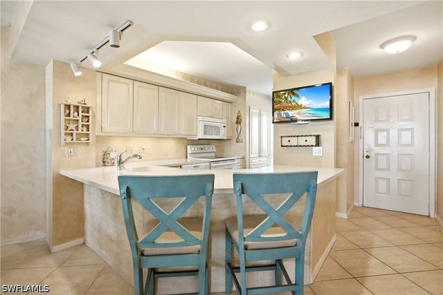 991 N Barfield DR 404, Marco Island, FL 34145