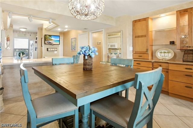991 N Barfield DR 404, Marco Island, FL 34145
