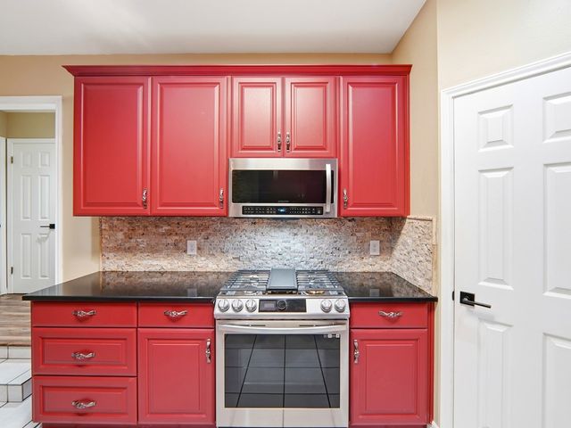1701 Mountain Laurel, Kerrville, TX 78028
