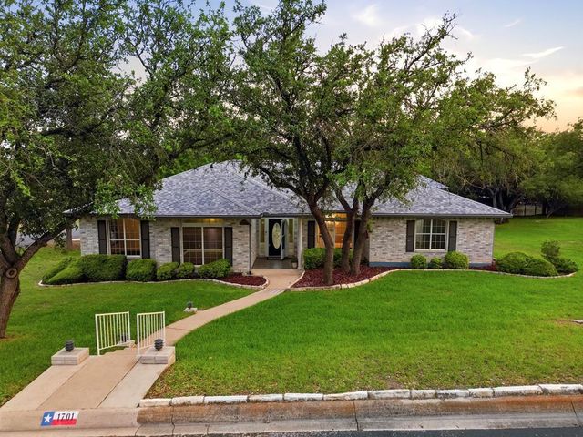 1701 Mountain Laurel, Kerrville, TX 78028