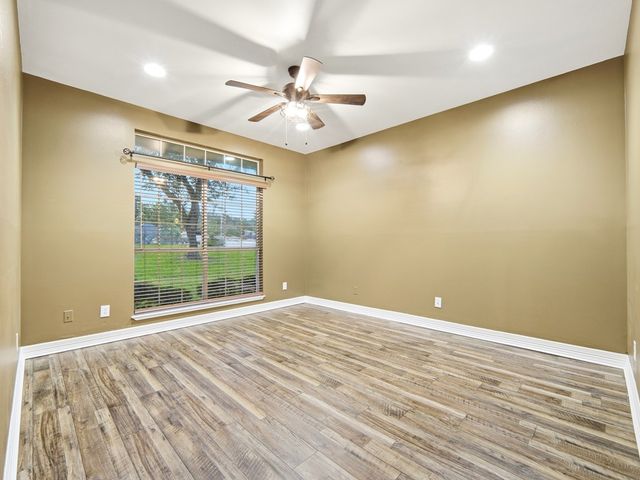 1701 Mountain Laurel, Kerrville, TX 78028