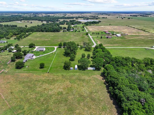 652 County Road 2850, Honey Grove, TX 75446