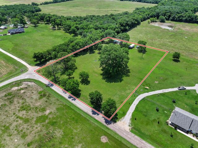 652 County Road 2850, Honey Grove, TX 75446