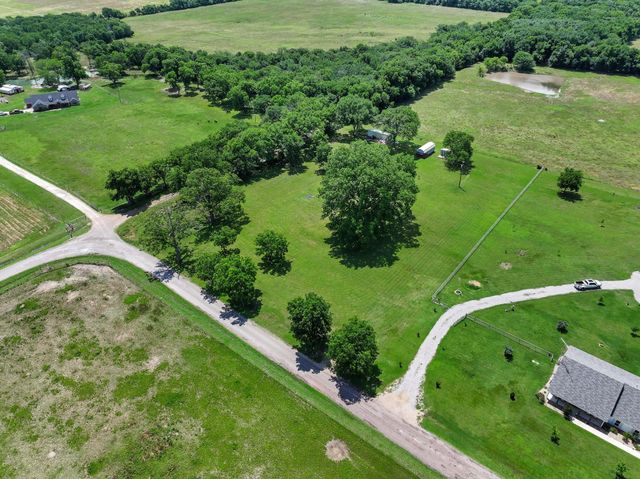 652 County Road 2850, Honey Grove, TX 75446