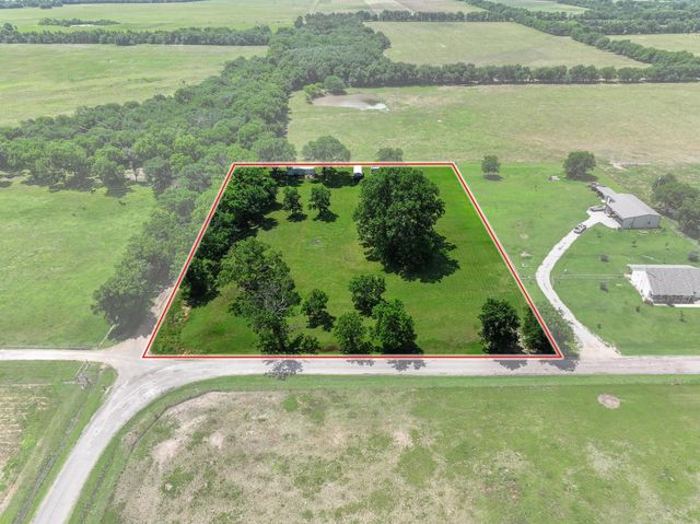 652 County Road 2850, Honey Grove, TX 75446