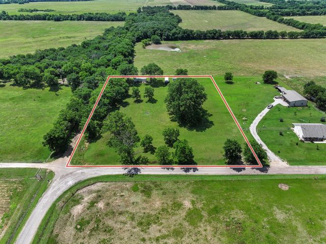 652 County Road 2850, Honey Grove, TX 75446