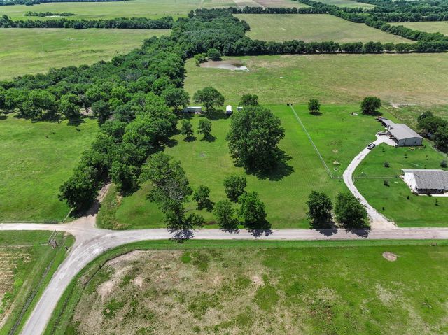 652 County Road 2850, Honey Grove, TX 75446