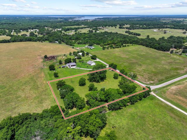 652 County Road 2850, Honey Grove, TX 75446