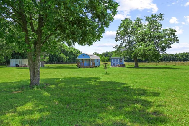 652 County Road 2850, Honey Grove, TX 75446