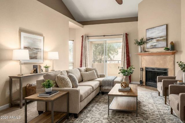 3845 E GREENWAY Road 211, Phoenix, AZ 85032