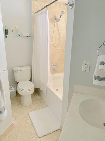 3245 NE 184th St 13403, Aventura, FL 33160