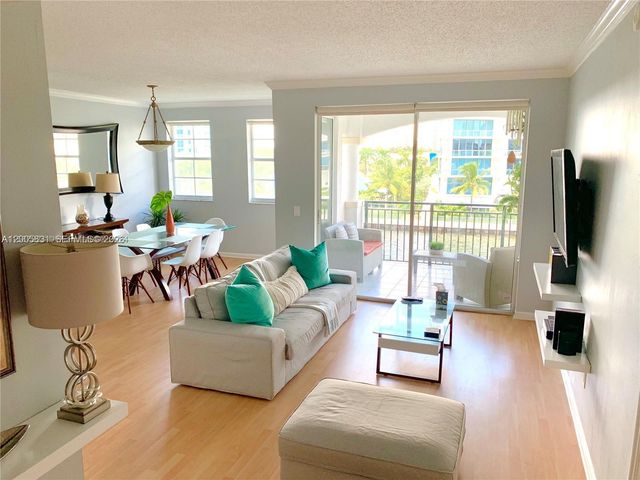 3245 NE 184th St 13403, Aventura, FL 33160