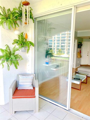 3245 NE 184th St 13403, Aventura, FL 33160