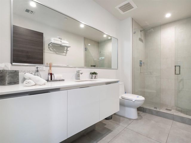777 N Ocean Dr N533, Hollywood, FL 33019