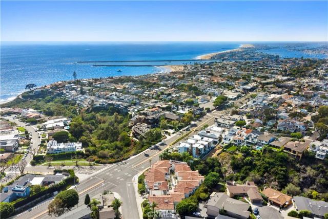 401 Seaward 6, Corona Del Mar, CA 92625